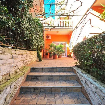 Apartments Orange-3