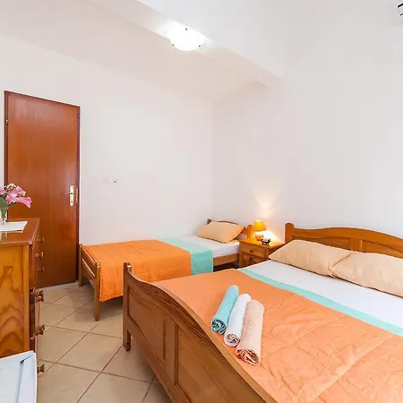 Guest House Bonaca-2