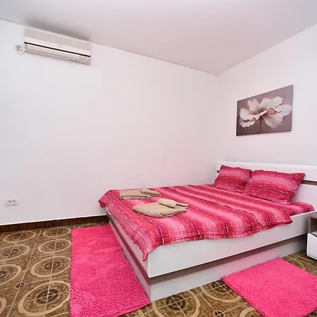 Mg Apartments And Rooms-2