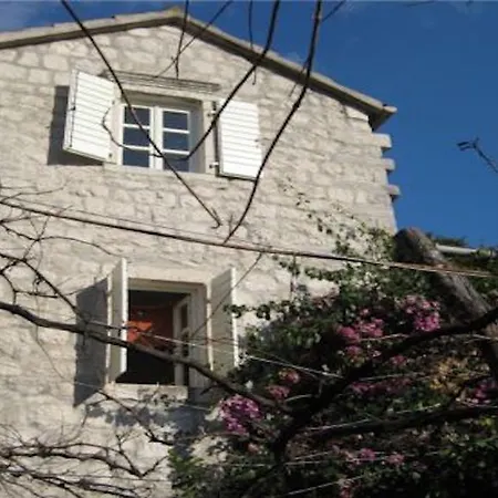 Holiday Home The Old Vine-2