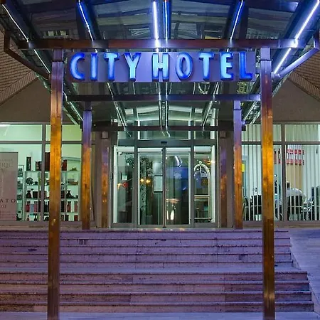 City Hotel-2
