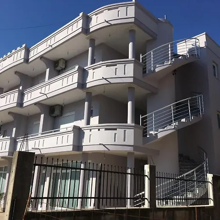 Apartments Flamida-3