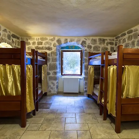Old Town Youth Hostel-3
