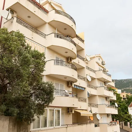 Apartments Alesia Becici-3