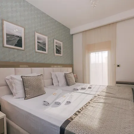 Villa Royal Apartments-3