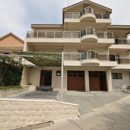 Apartments Olive-3