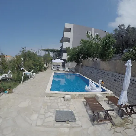 Apartments Djedovic 2-2