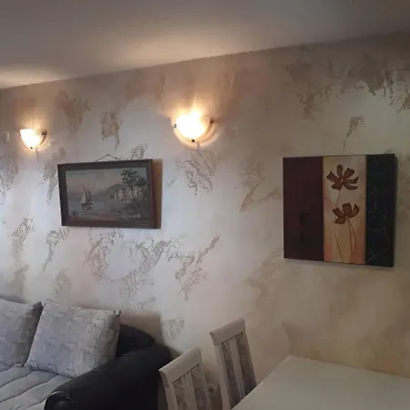 Rent A Conform Apartment-2