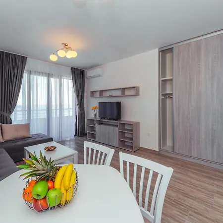 Belvedere Apartments-3