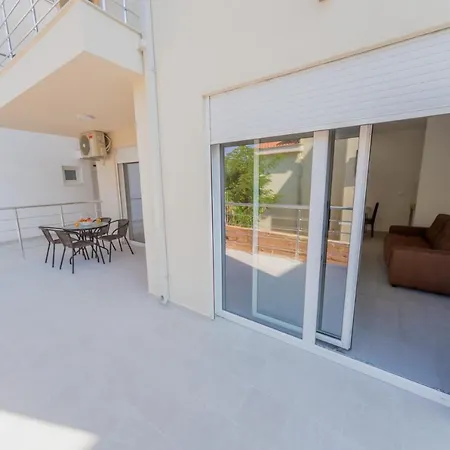 GREJM Lux Family Apartments-3