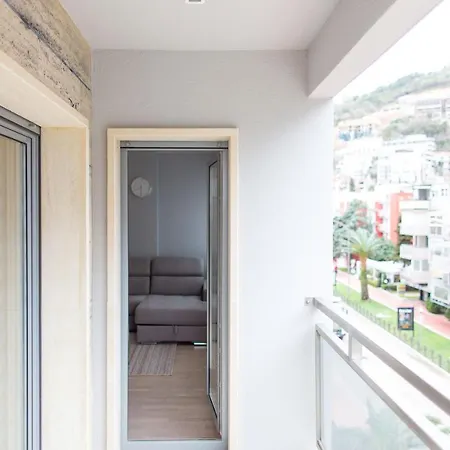 Central Budva Apartment A10-2