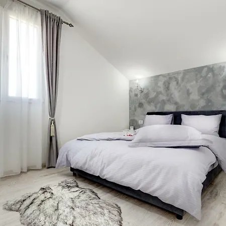 Sunny Nest Apartments-2