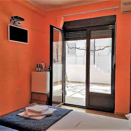 Villa Budvanka Guesthouse-3