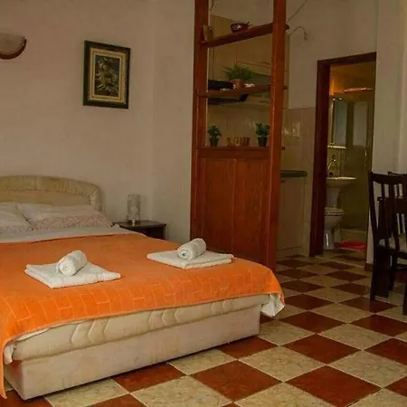 Apartmani Skver Sanja-3