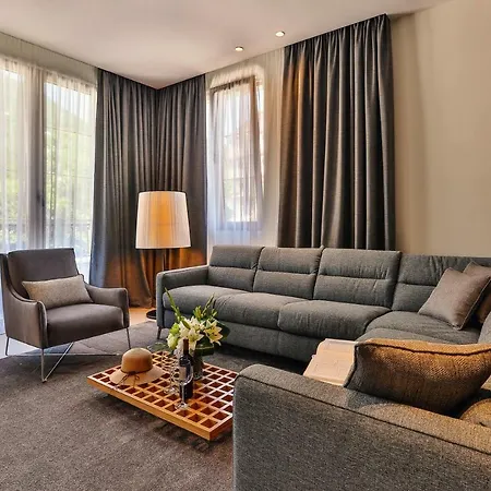 Avanti Hotel & Spa-2