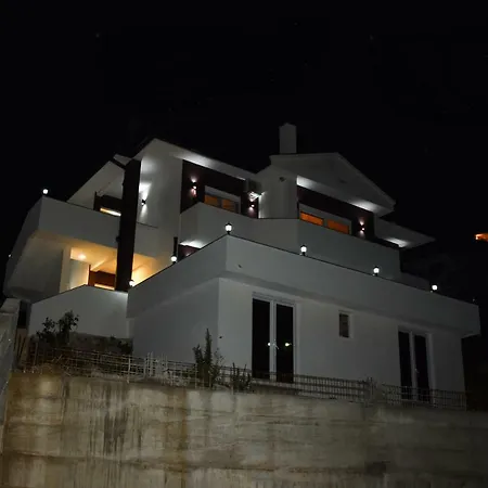 Apartments Hillside-2