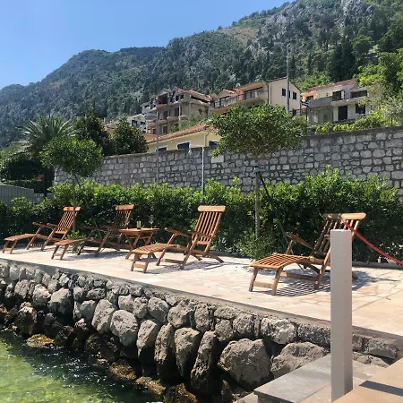 Large Luxury Waterfront Villa 500 Square Meters With Private Pool And Private Beach For 15 People,Ps5,Imac 27",Wifi 7-3