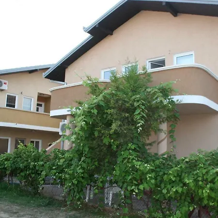 Apartments Emerald-2