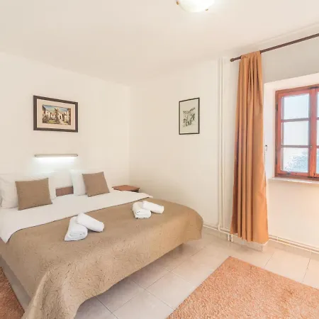 R Club Apartments Old Town Budva-3