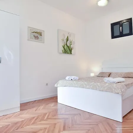 Apartment Stari Grad-2