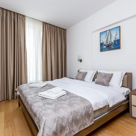 Apartments Lora In Apart-Hotel-3