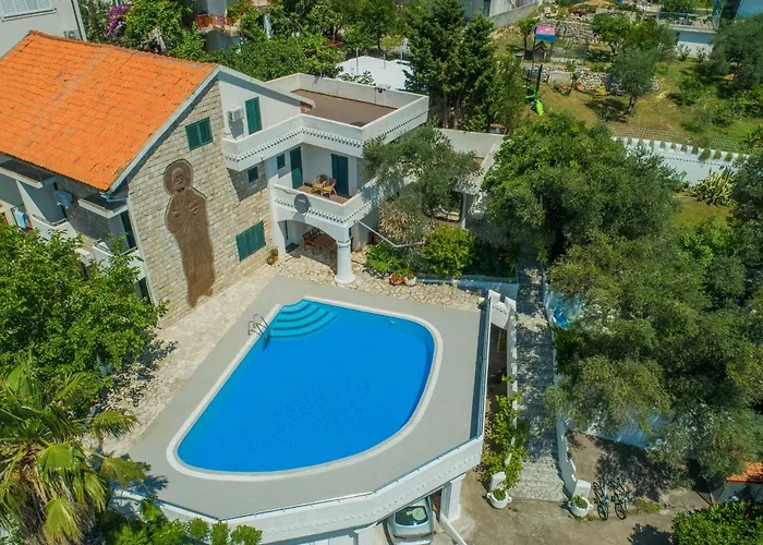 Villa The Turtles Garden Bečići