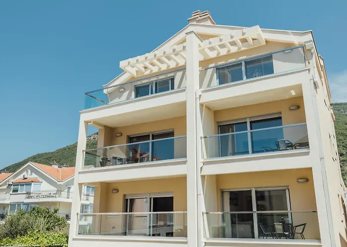 Apartments Villa Swissmonte Herceg Novi