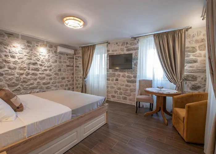 Pet friendly Apartment La Piazzetta 1 Kotor