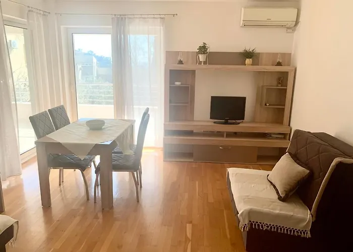 Sunday Apartment Petrovac