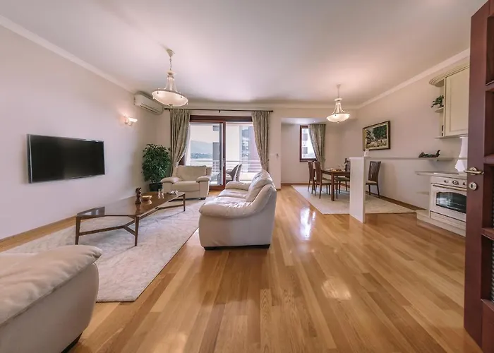 City Apartments Budua