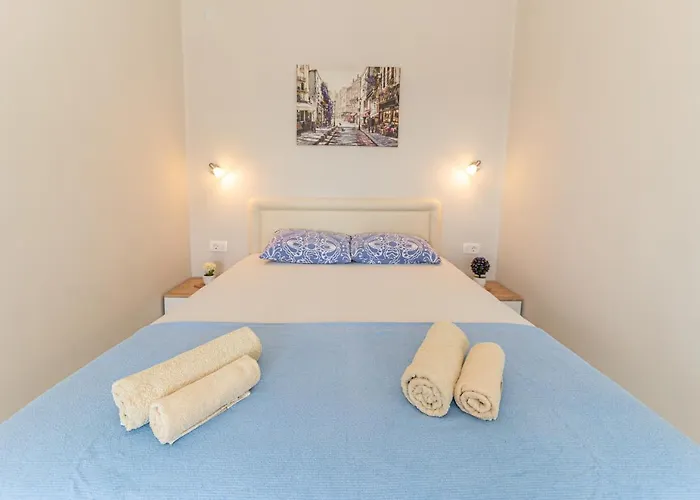 Apartments Vjera Petrovac
