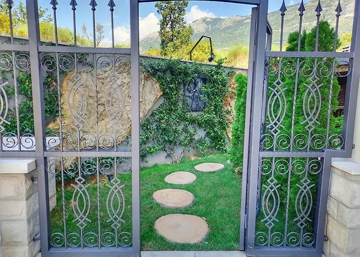 Huisdiervriedelijke Montedreams Royal Appartement Budva