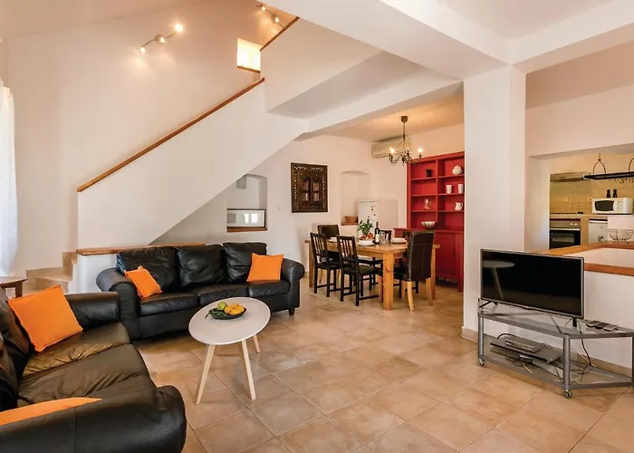 Lovely Home In Kotor With Wifi