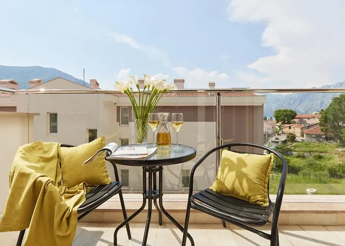 Pet friendly M&M&M Apartments Kotor