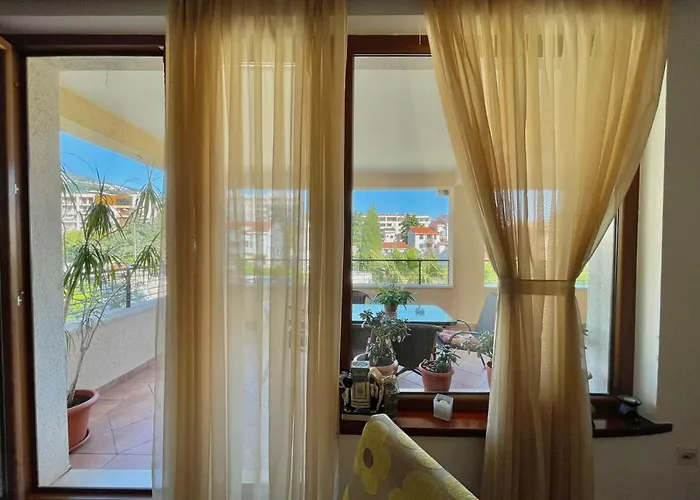 Huisdiervriedelijke Family Three Bedroom Apartment Mimoza 2 Budva