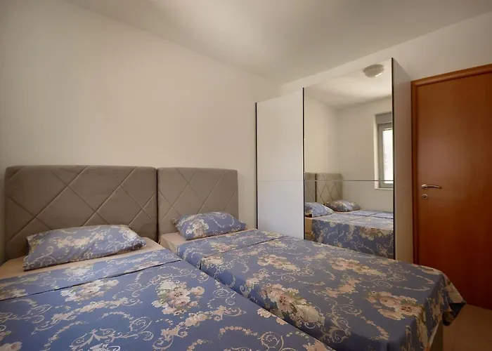 Summer Apartments With Pool Petrovac acceptant les animaux