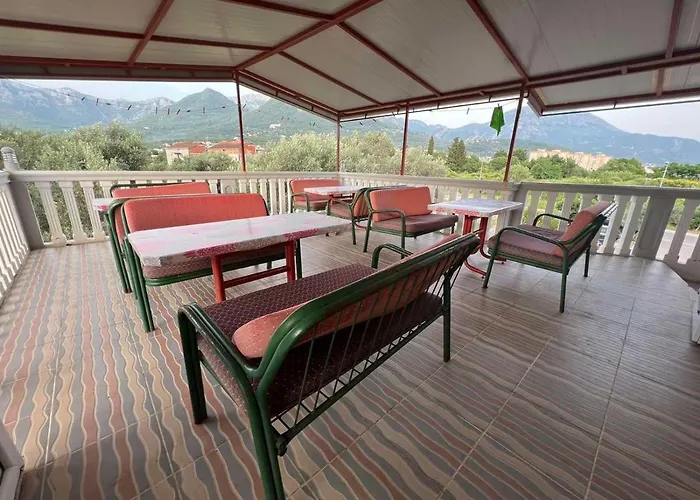 Villa Ajsa Bar