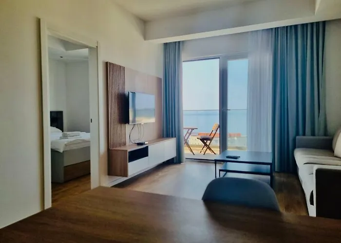 Lovely Partial Sea View One Bedroom Flat In Horizon Residences A22 Bečići