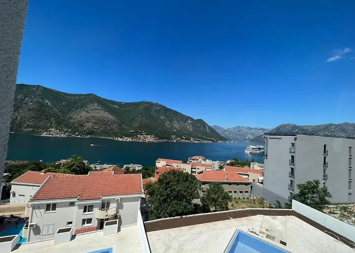 Pet friendly Adriatic Pearl Apartments Kotor