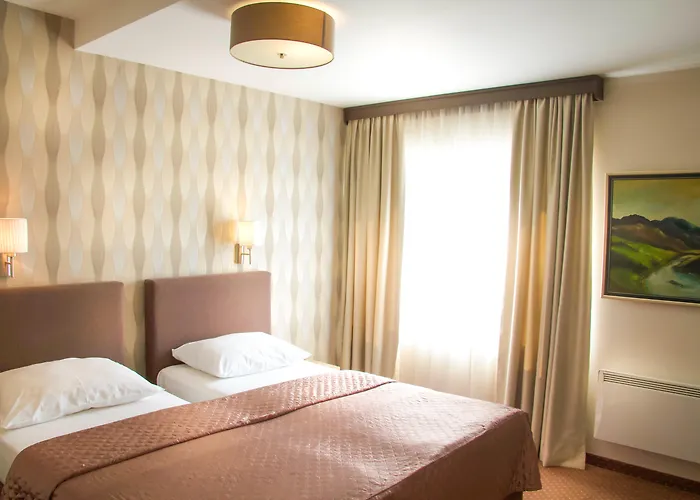 Hotels nahe Flughafen Flughafen Ohrid Airport (OHD), Budva