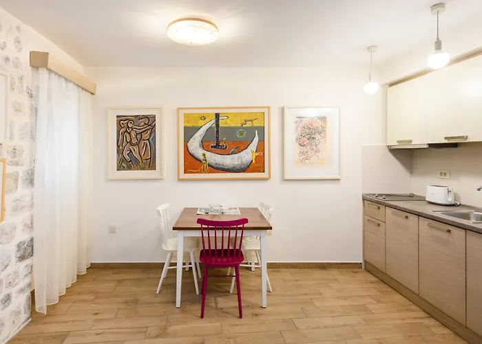 Apartmani Art Karampana Cattaro