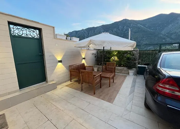 Villa Miramare , Dobrota Seafront Kotor