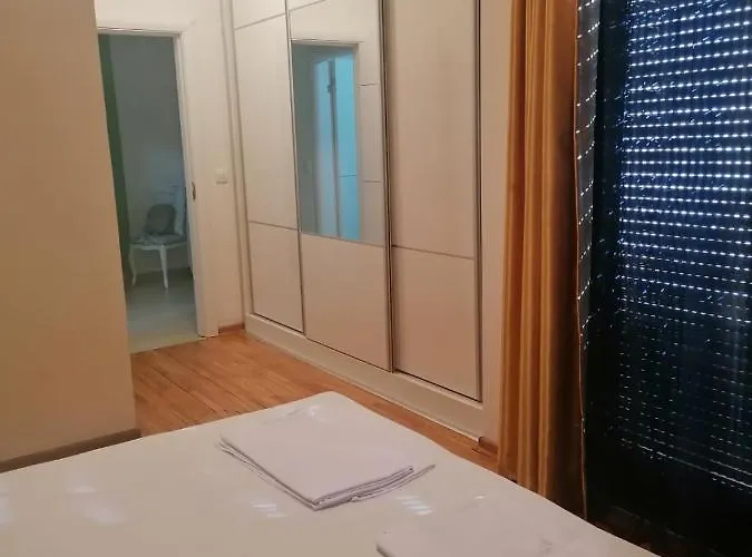 Ferienwohnung Bozovic Bečići