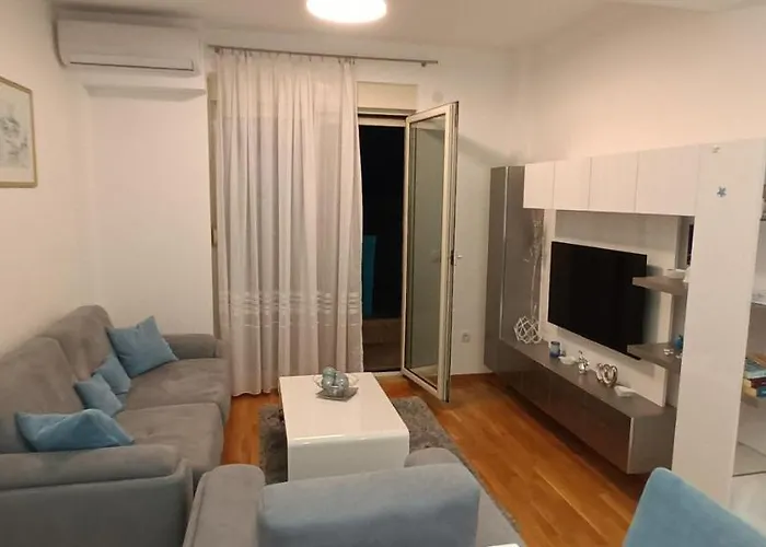 Apartman Lorena - Blizu Slovenske Plaze, Sa Garazom Budva