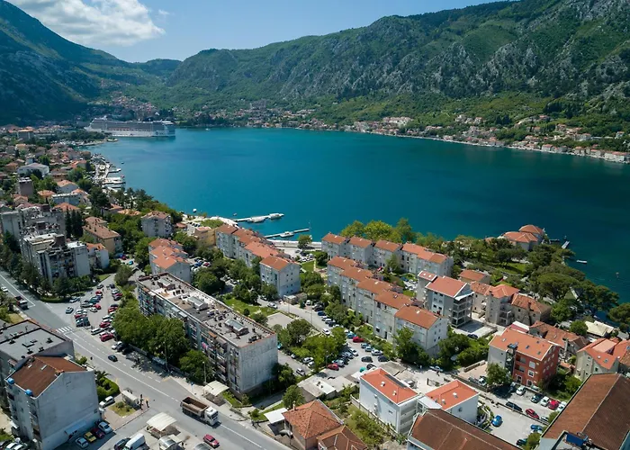 Maison W Kotor