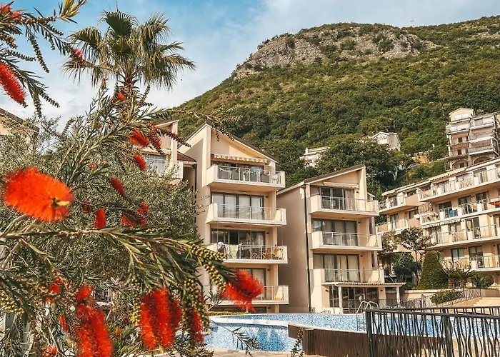 A&A Apartment In Blue Horizon Przno With Pool Budva
