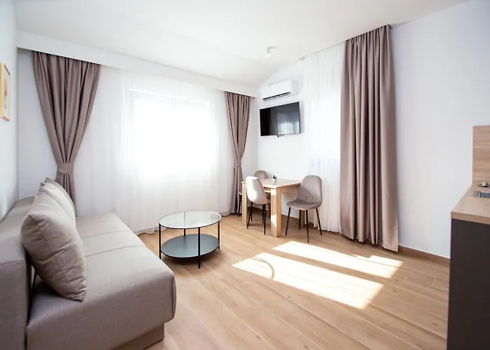 Apartments Sirena - Modern Stay With Free Parking Budva