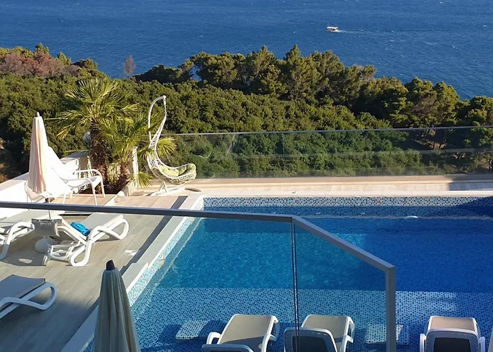 Pet friendly Apartments D'Hermes Ulcinj