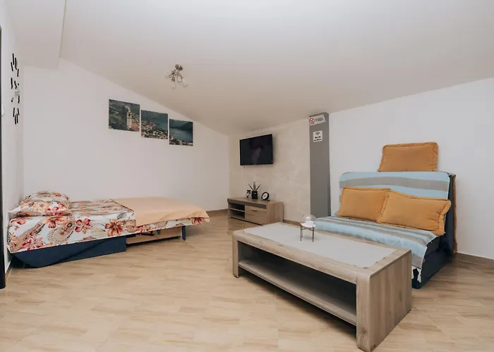 Paradise Bay Apartments Cattaro