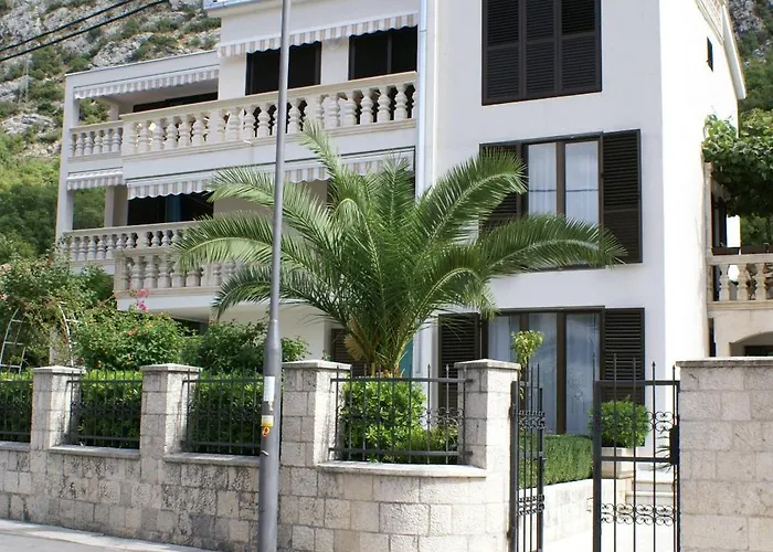 Apartments Radulovic Cattaro